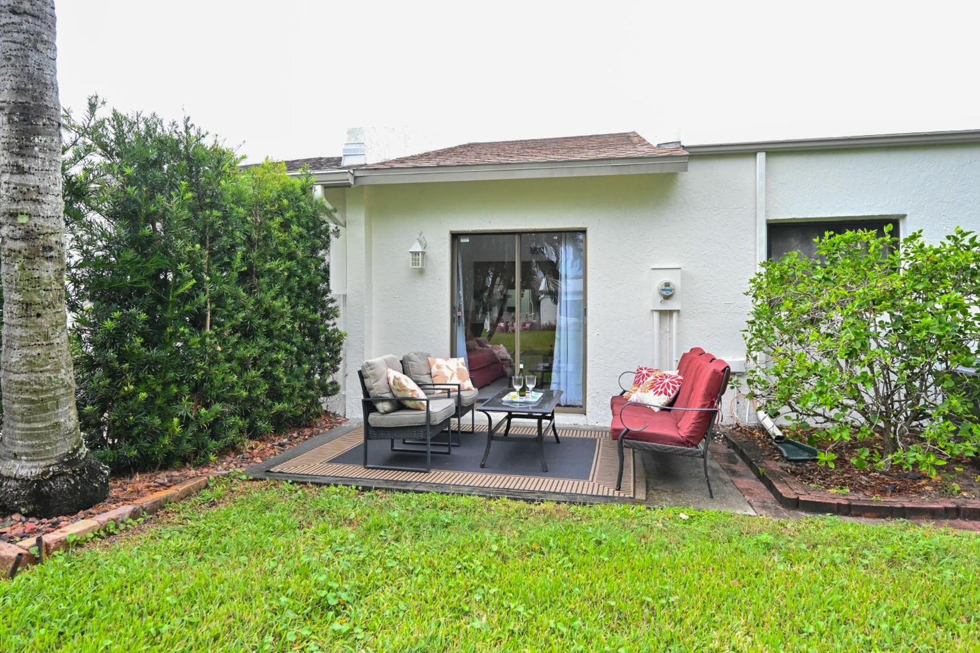 Satellite Beach Townhome With Patios 2 Mi To Beach Buitenkant foto